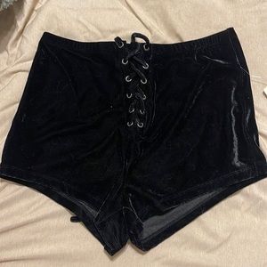 Velour high waisted shorts